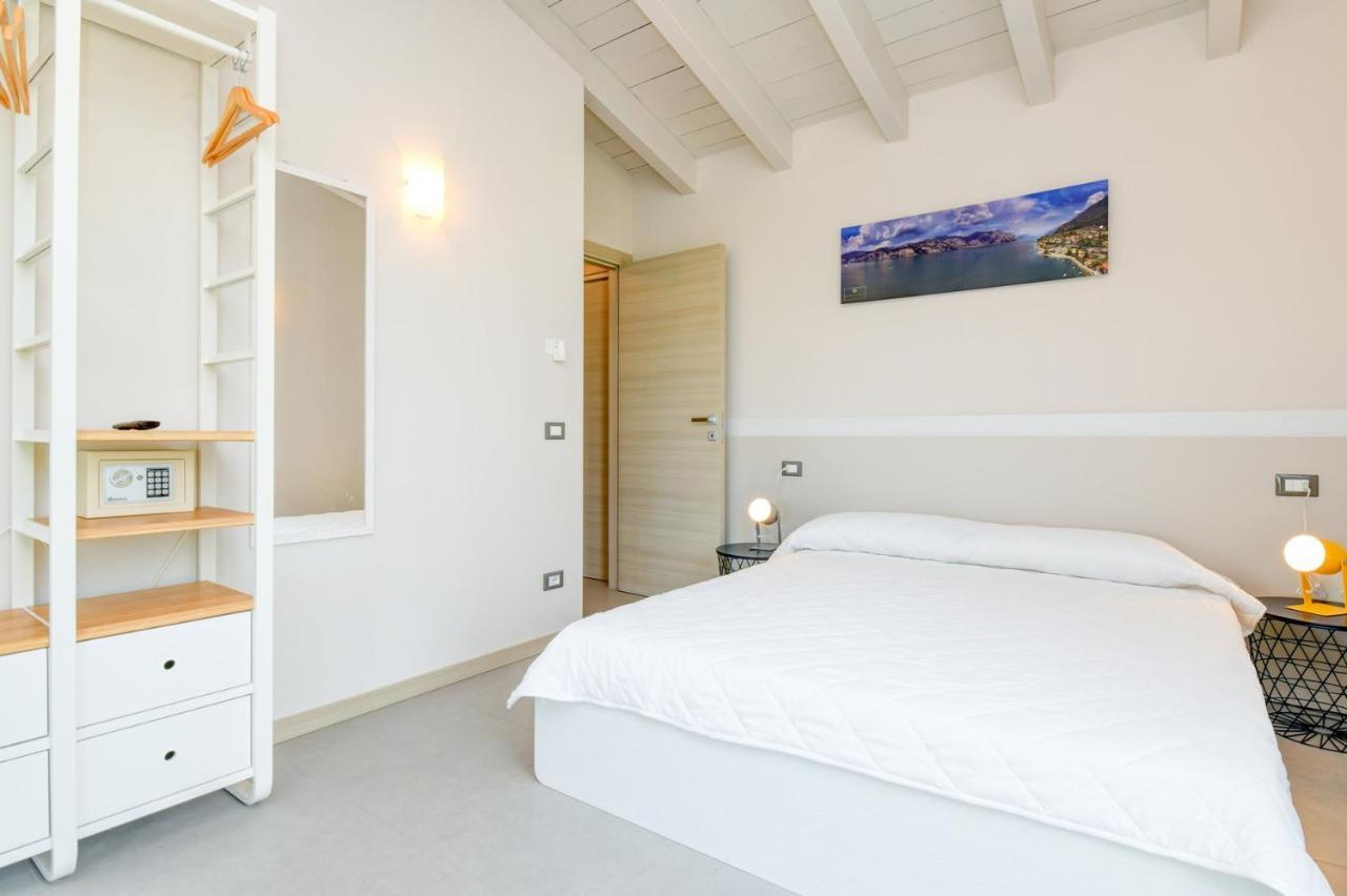Gardaliva 5 Apartment Manerba del Garda Luaran gambar