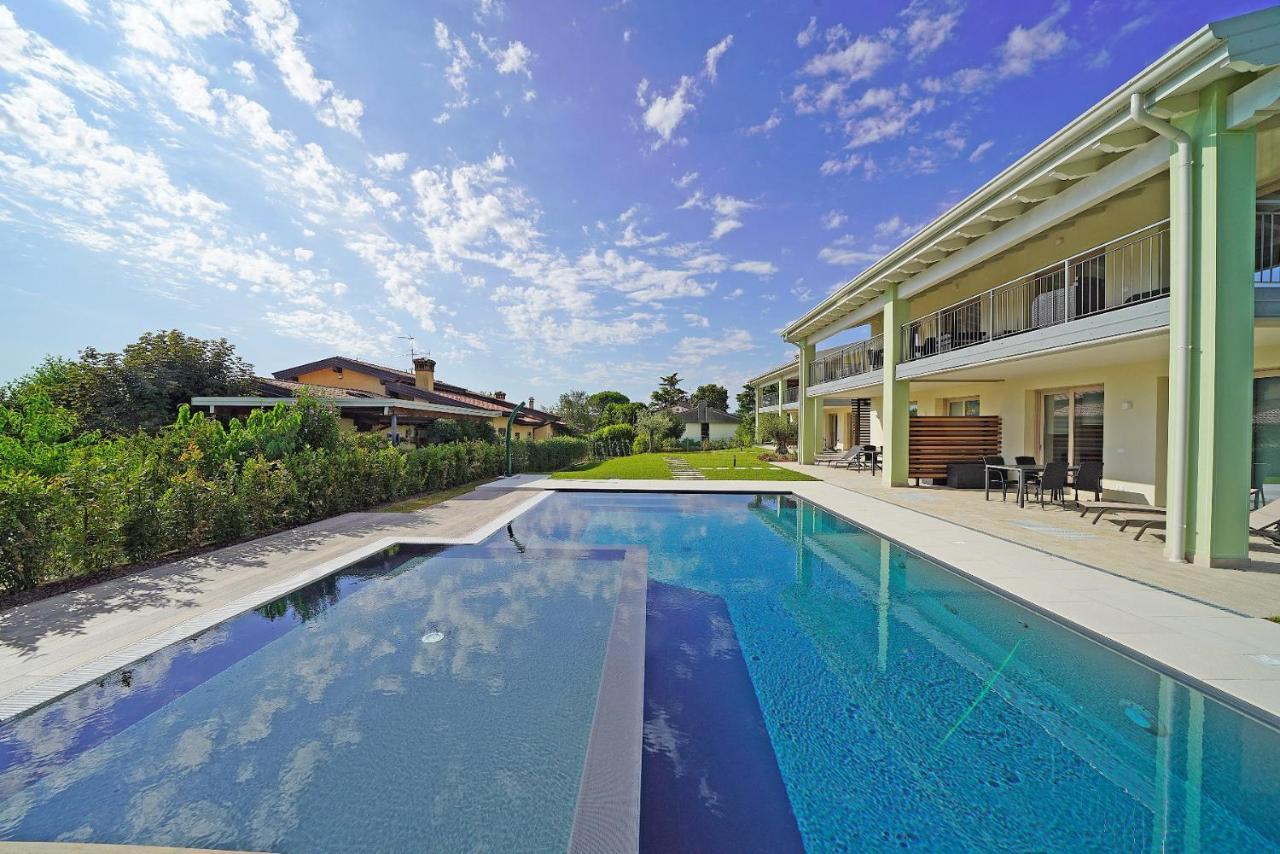 Gardaliva 5 Apartment Manerba del Garda Luaran gambar