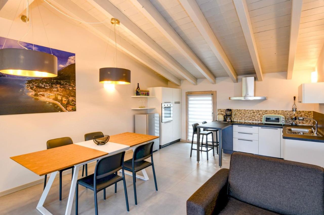 Gardaliva 5 Apartment Manerba del Garda Luaran gambar