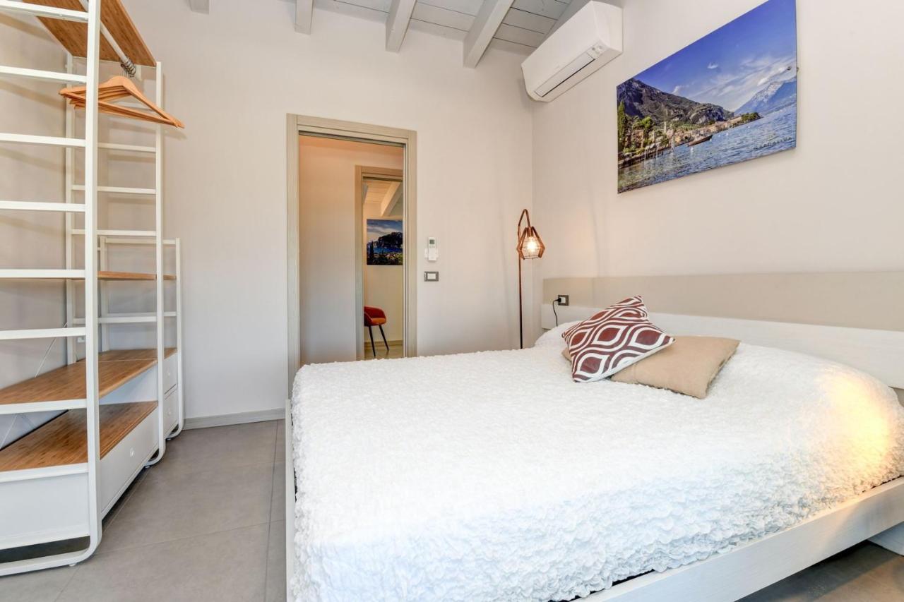 Gardaliva 5 Apartment Manerba del Garda Luaran gambar