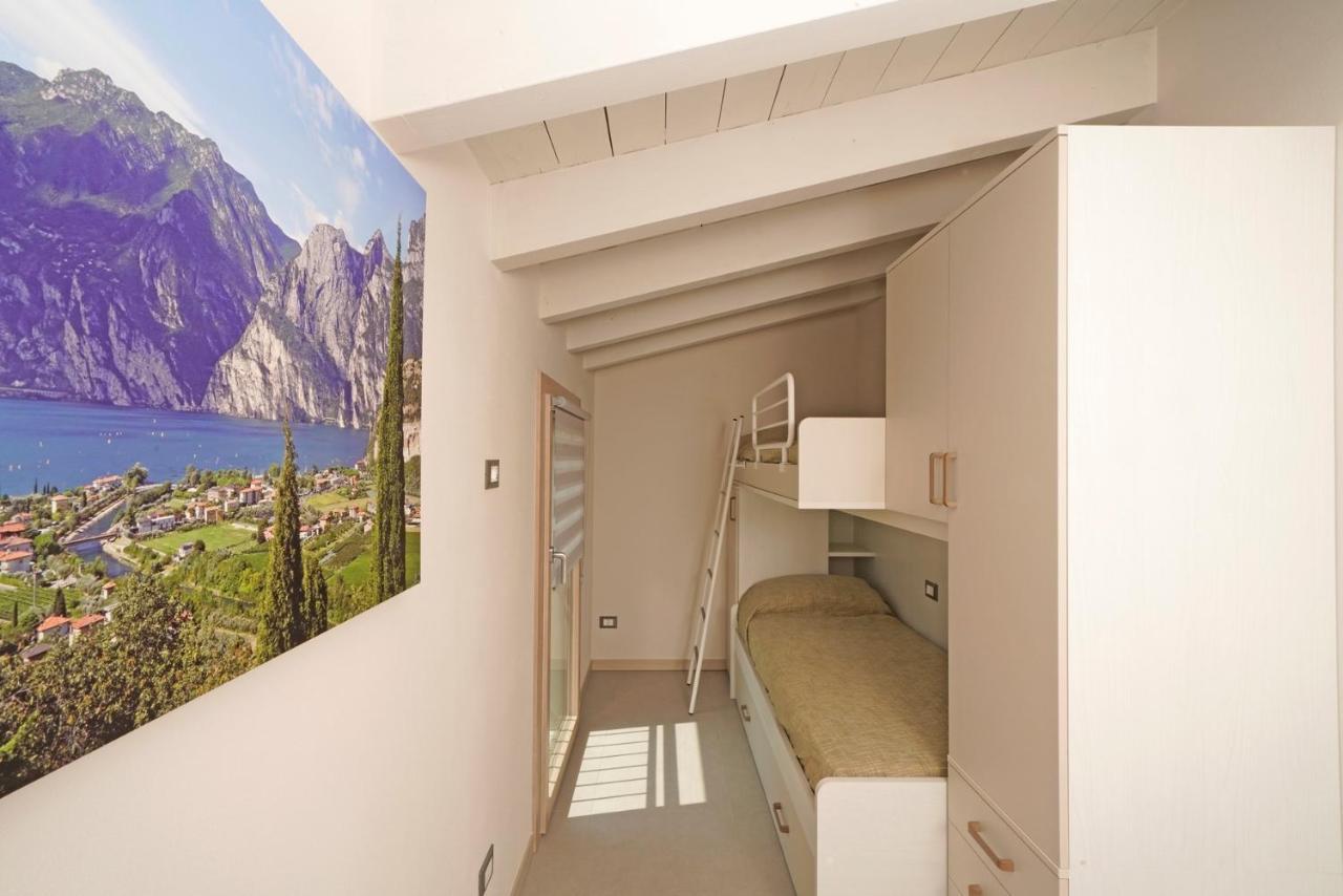Gardaliva 5 Apartment Manerba del Garda Luaran gambar
