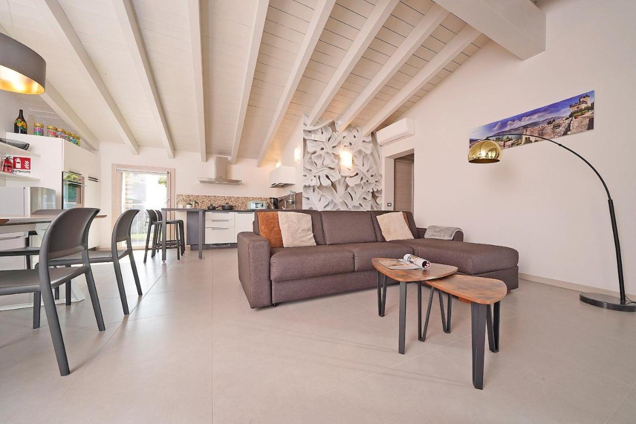 Gardaliva 5 Apartment Manerba del Garda Luaran gambar